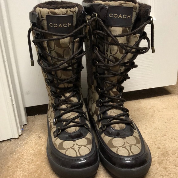 New coach boots without tags never worn - Picture 2 of 2